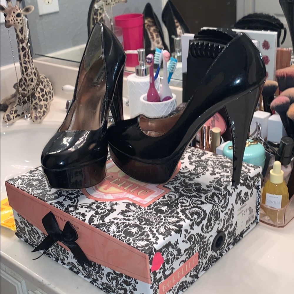 Sky high pumps black Steve Madden